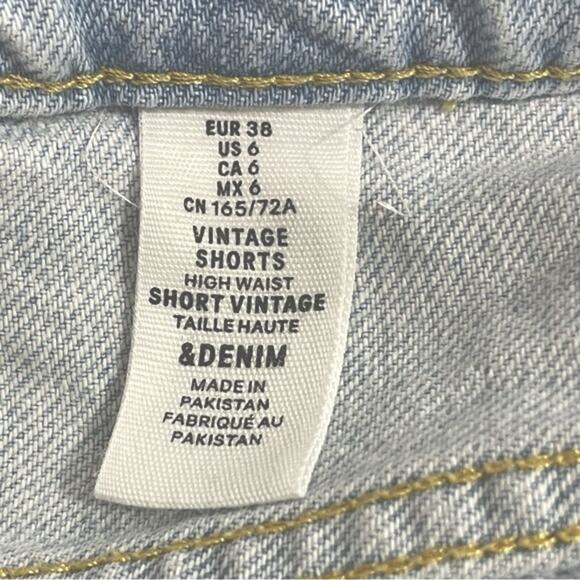 H&M &Denim Light Wash High Waist Button Front Distressed Vintage Shorts  Size 6 - Picture 11 of 13